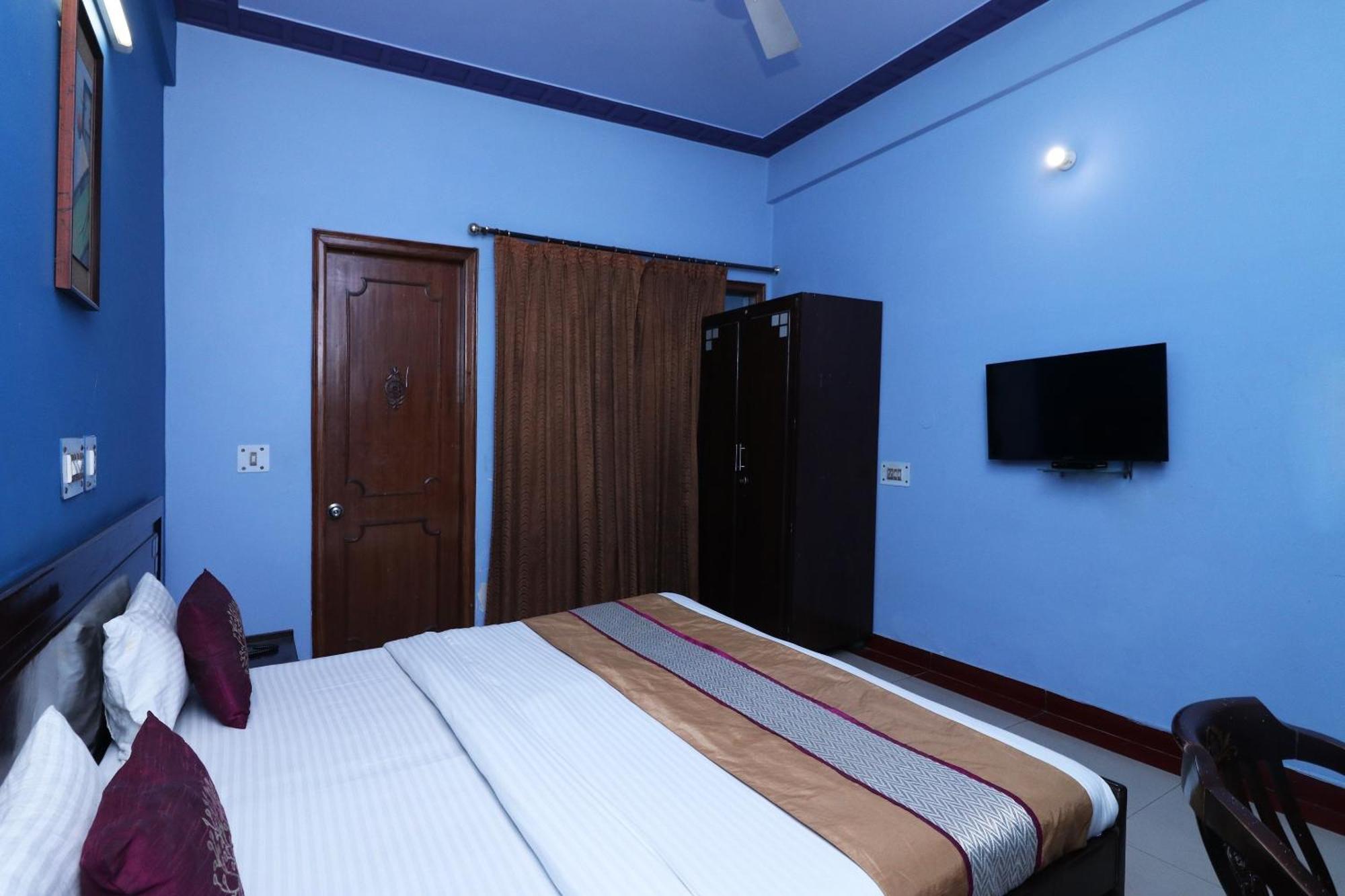 Отель Townhouse Satguru Enclave Road Gurgaon Jamb Экстерьер фото