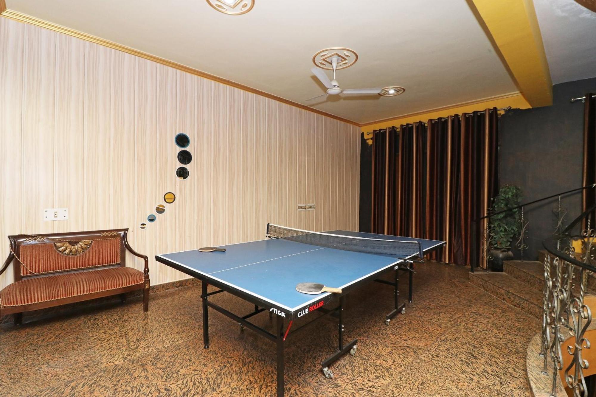 Отель Townhouse Satguru Enclave Road Gurgaon Jamb Экстерьер фото