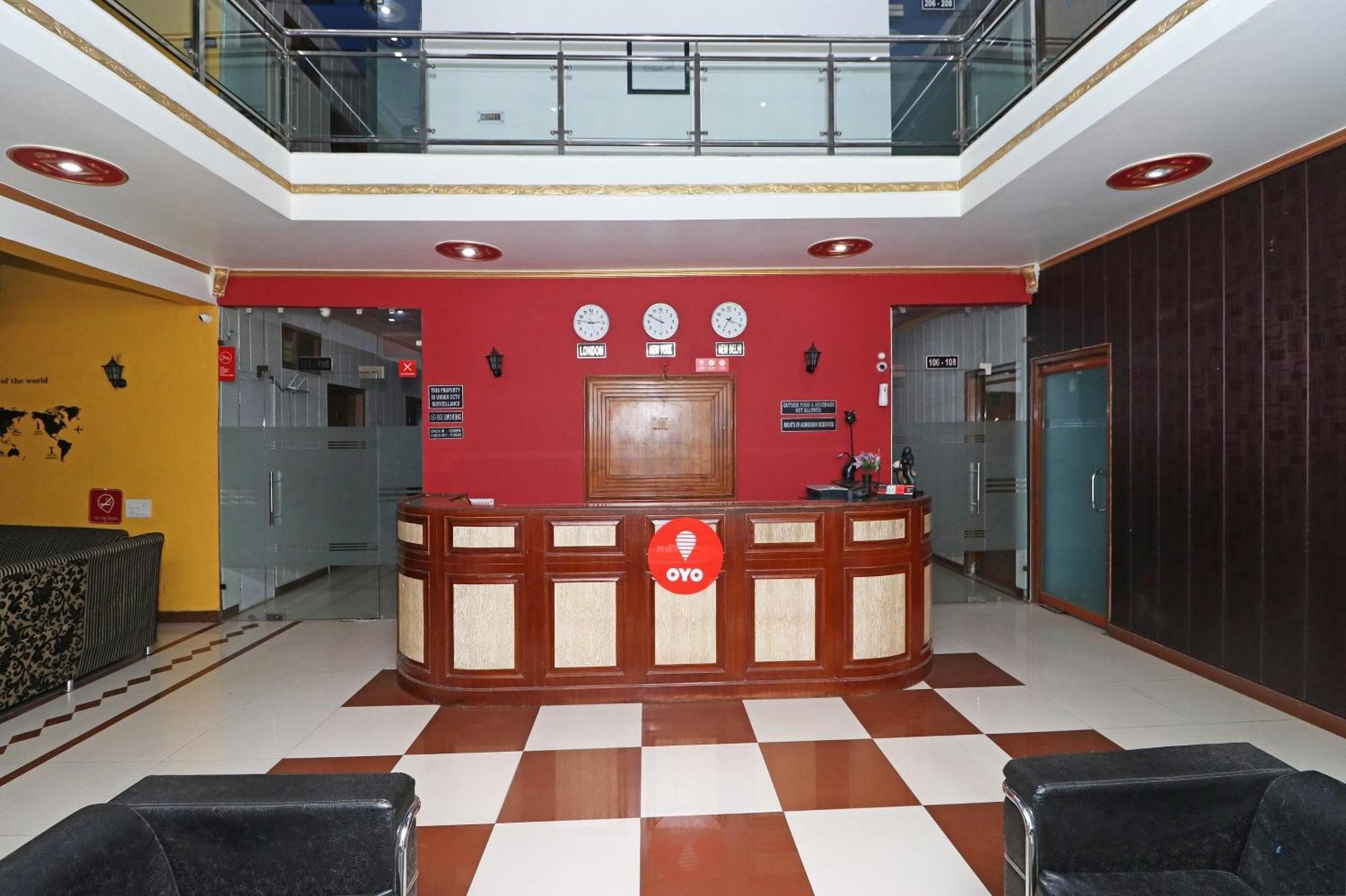 Отель Townhouse Satguru Enclave Road Gurgaon Jamb Экстерьер фото