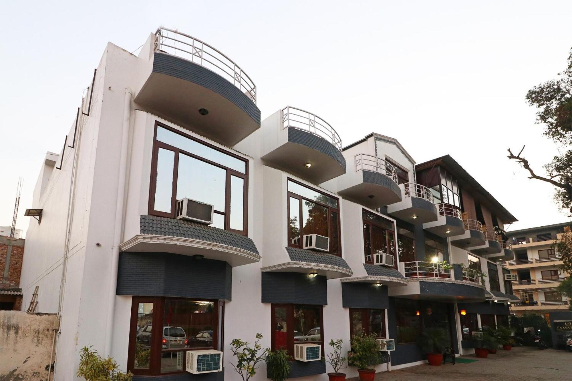 Отель Townhouse Satguru Enclave Road Gurgaon Jamb Экстерьер фото