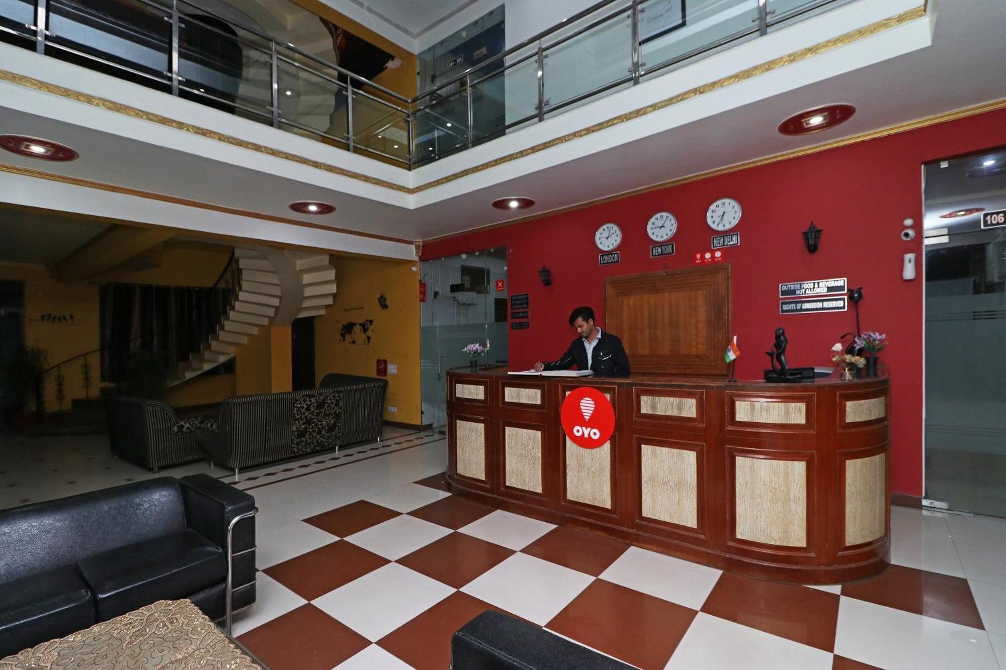 Отель Townhouse Satguru Enclave Road Gurgaon Jamb Экстерьер фото