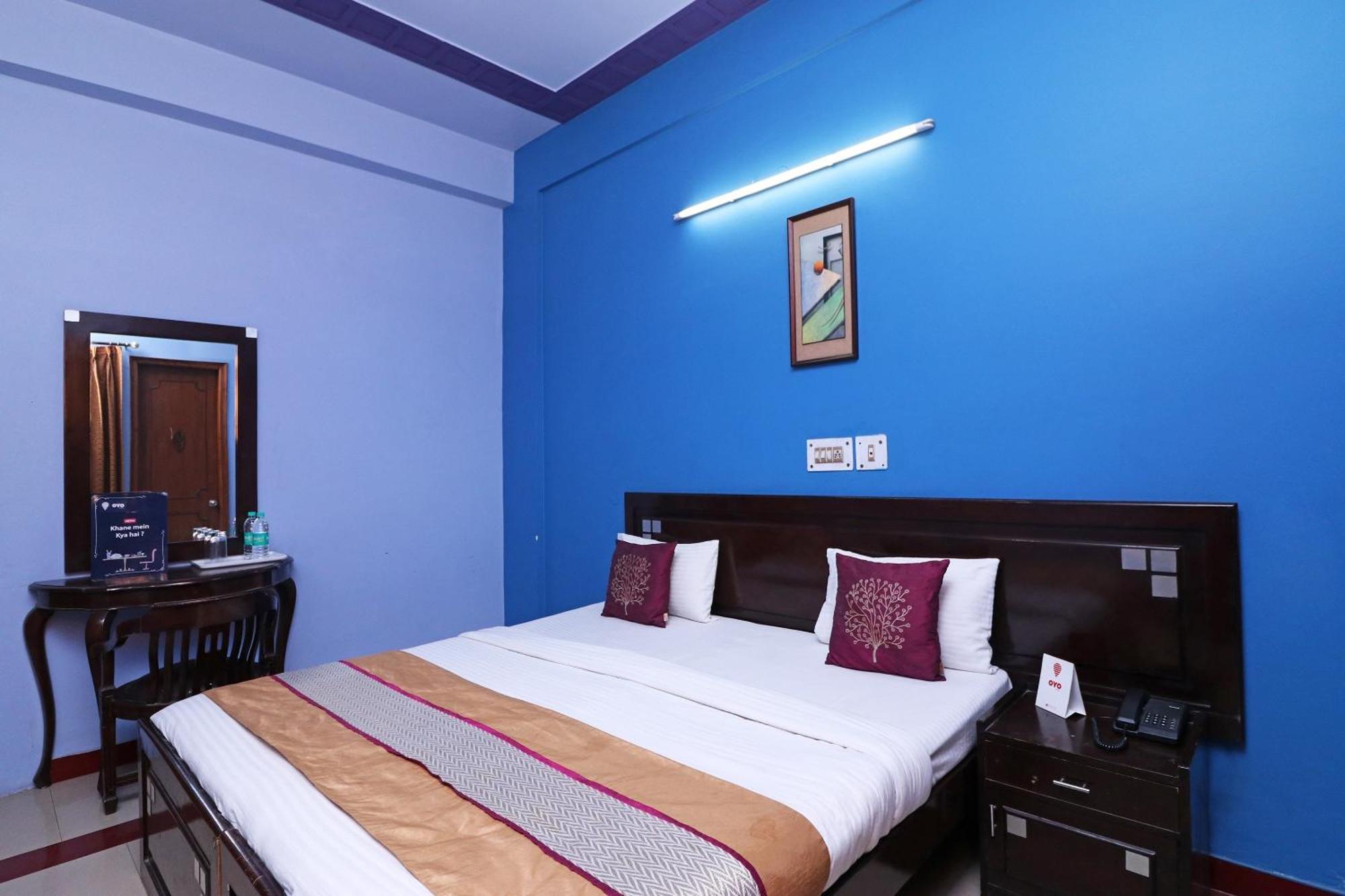 Отель Townhouse Satguru Enclave Road Gurgaon Jamb Экстерьер фото